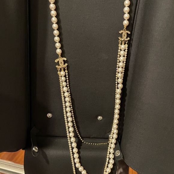 ✨Gorgeous Cruise Chanel Necklace✨ - Picture 6 of 9